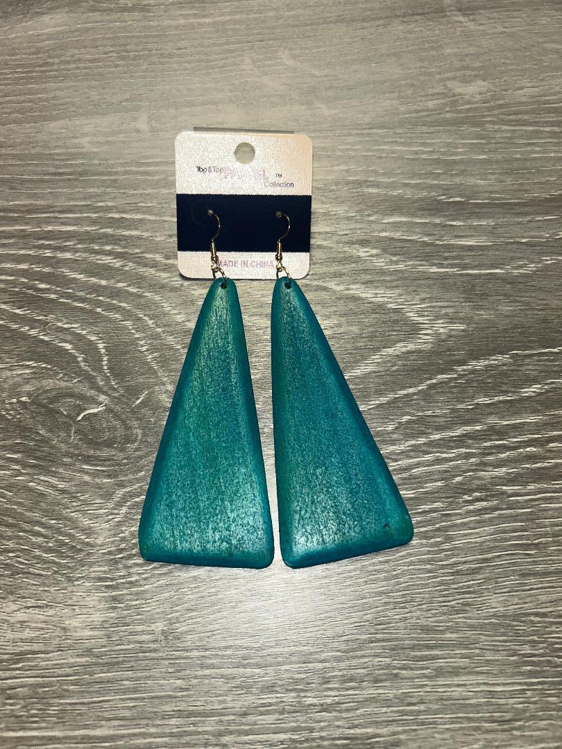 Top & Top Wood Triangle Wood Earrings